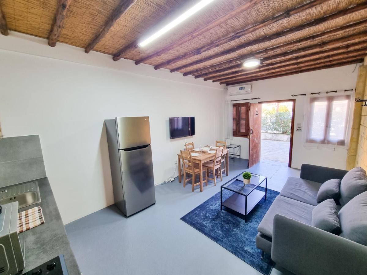 Mountains Retreat & Agios Theodoros