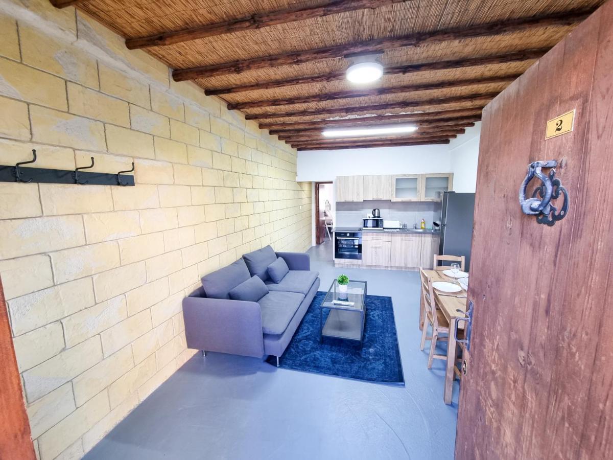 Mountains Retreat & Agios Theodoros